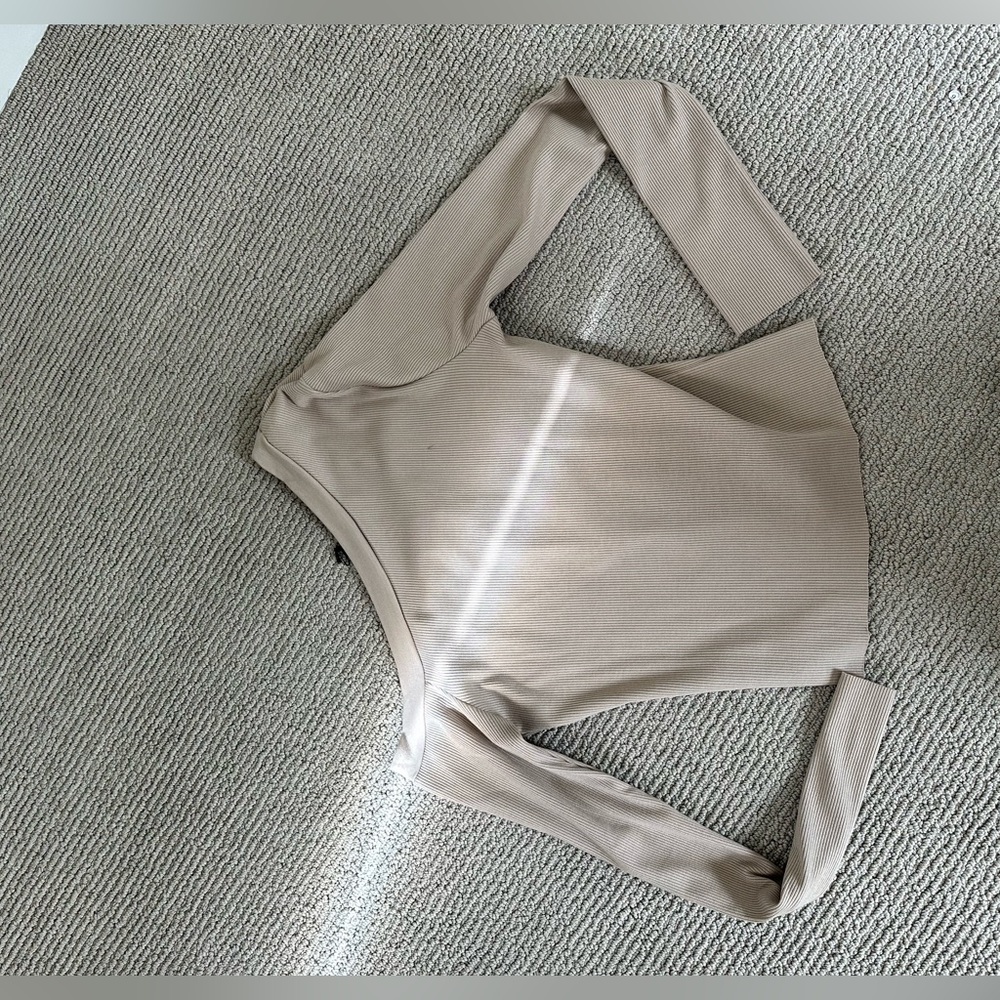 The Range - Buttoned Off Shoulder Ribbed Top - Picture 5 of 7